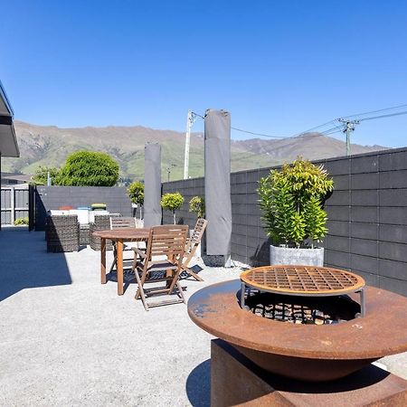 Prime Location On Warren St - 3 Bedroom Town House Wanaka Exterior photo